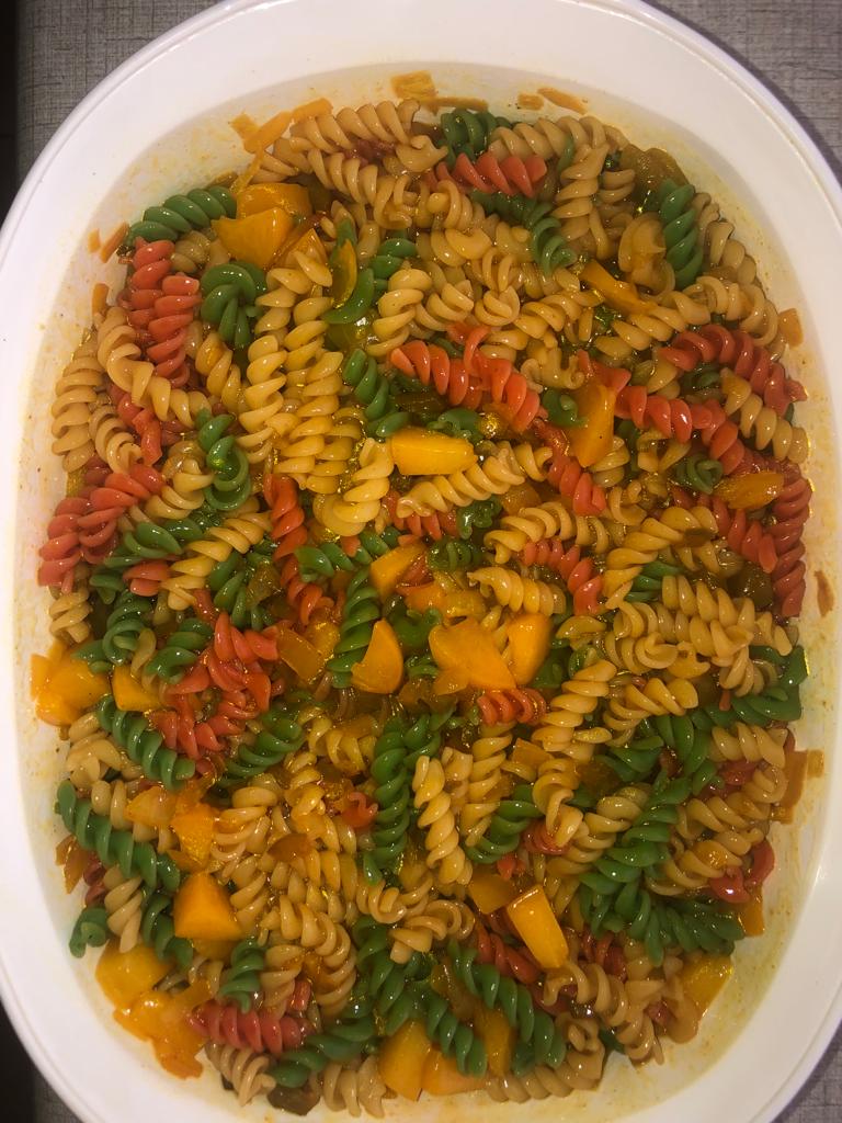 Kerrie noodle slaai